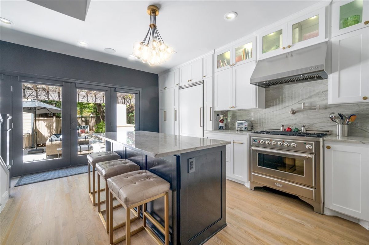 Exceptional Luxury Home Central Austin gallery image 2