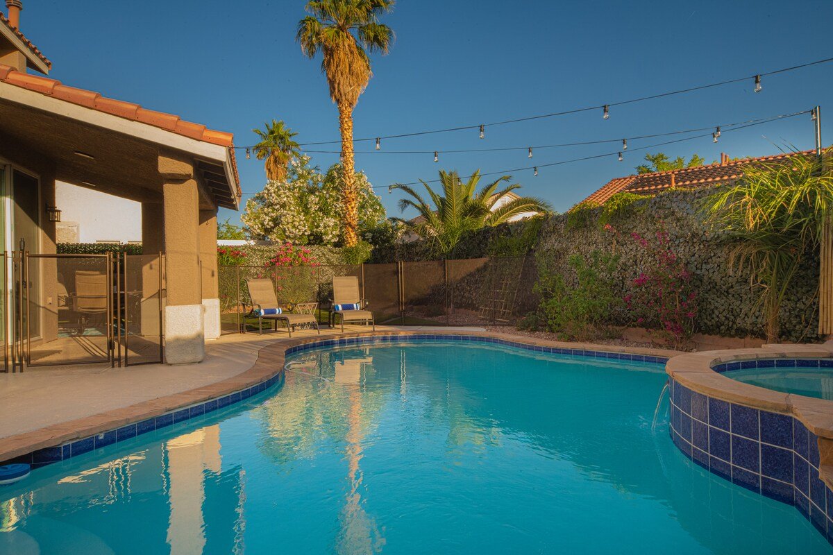 Good Vibes off the strip, Secret Room&Loft gallery image 3