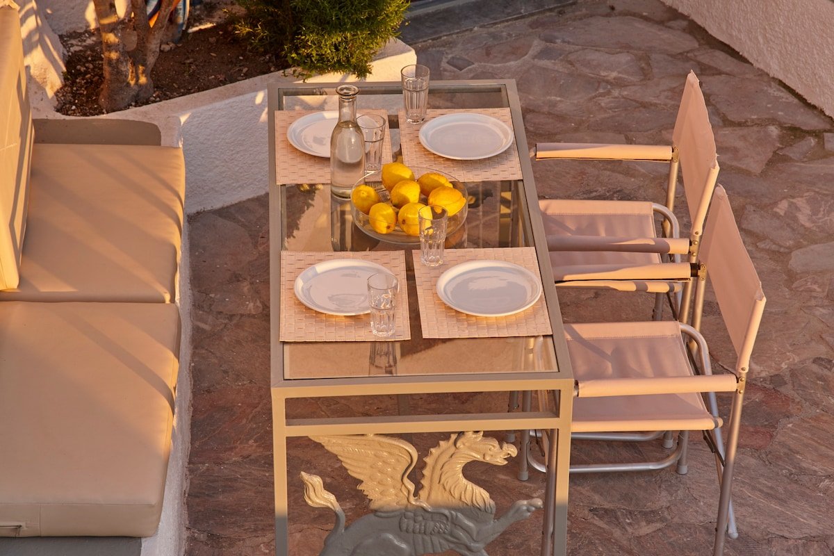 3 bedroom villa with outdoors jacuzzi and views gallery image 3