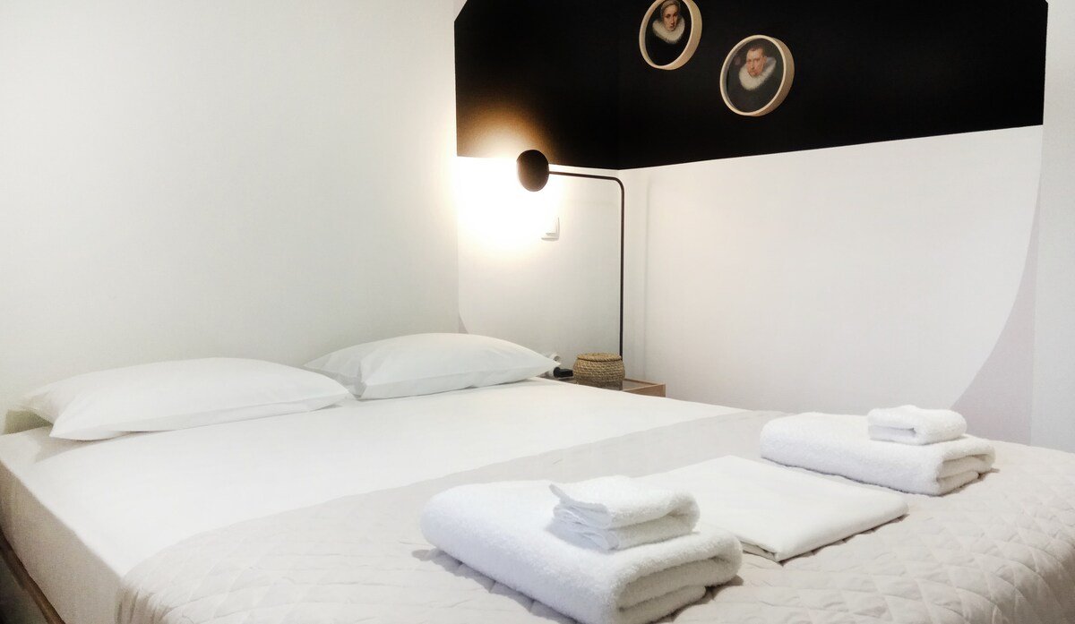 Combo Colorful Flat & Penthouse ❤ Heart of Athens gallery image 4