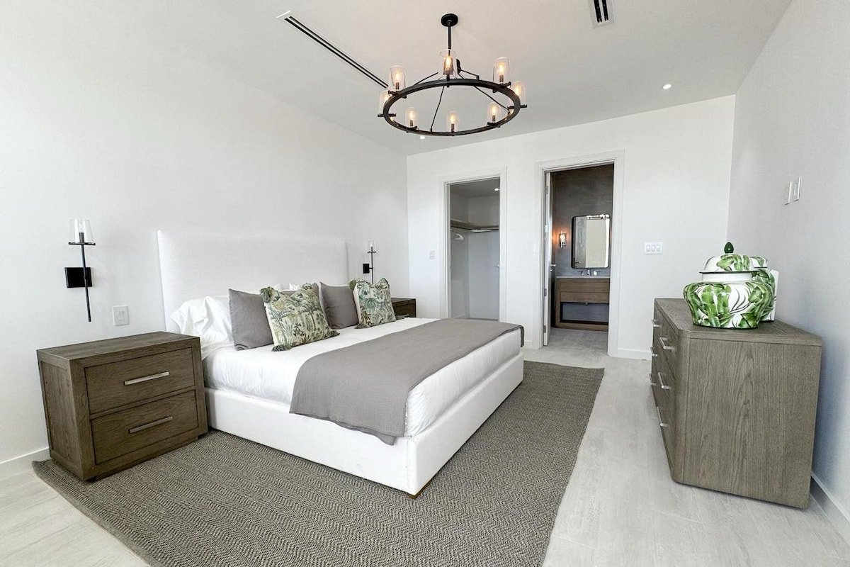 Buddy’s Bungalow gallery image 2