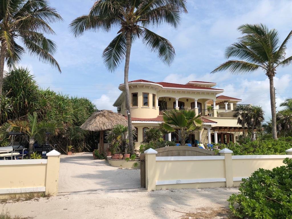 Adagio Villa Full Property gallery image 3