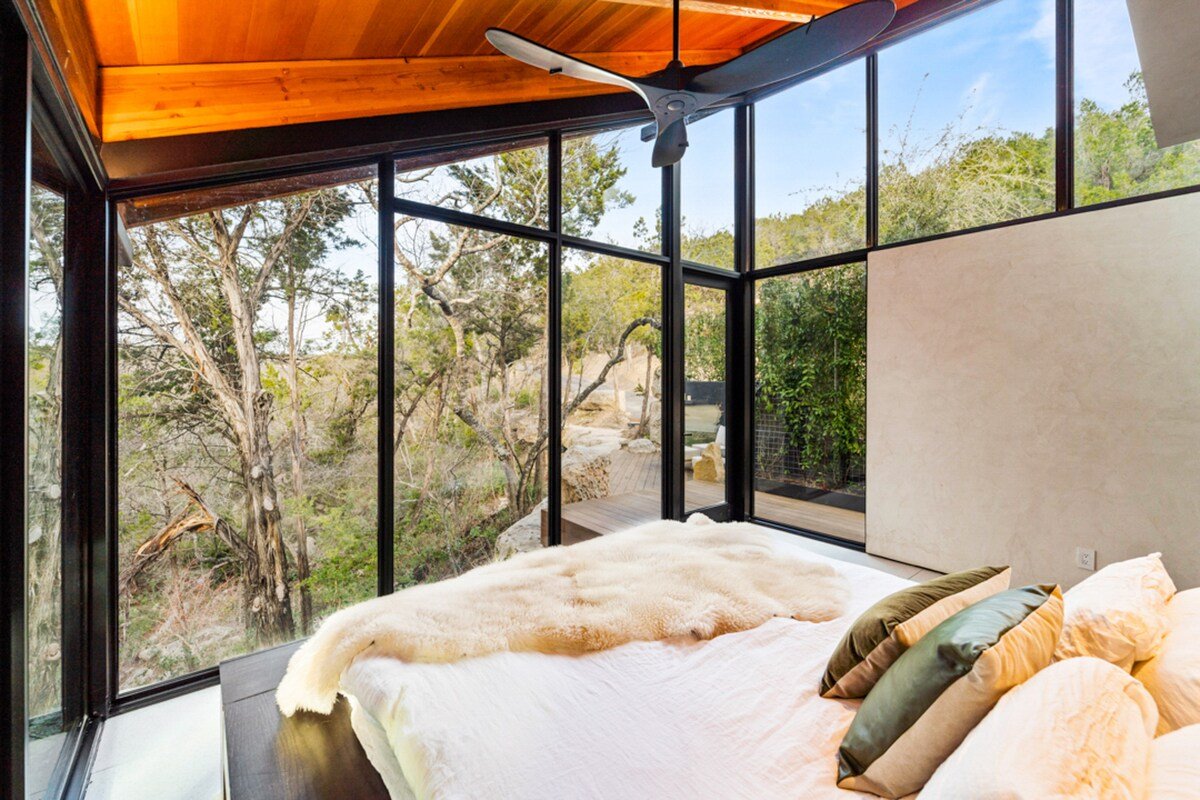 The Falling Leaves gallery image 3