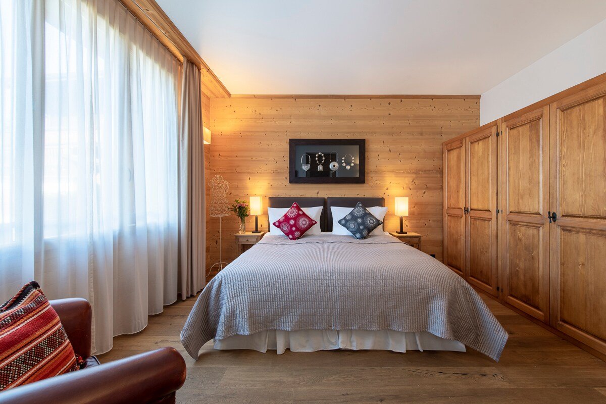 Chalet Balthazar 3 – Central Villars, Garden ★★★★★ gallery image 5