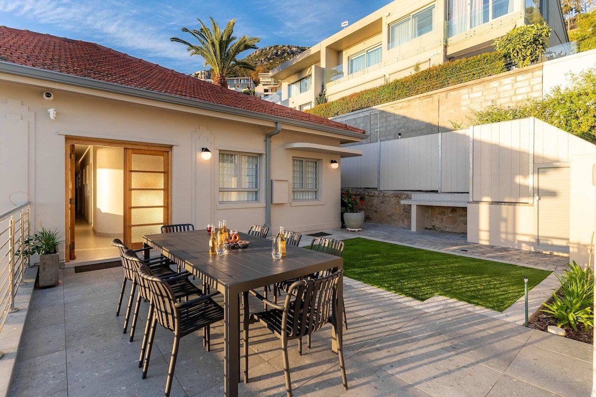 Lisburn On Clifton Views – Magnificent sea views gallery image 4