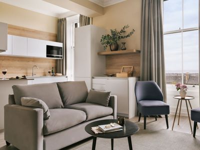 Sonder Royal Garden | 2BR Apartment w/ Garden View