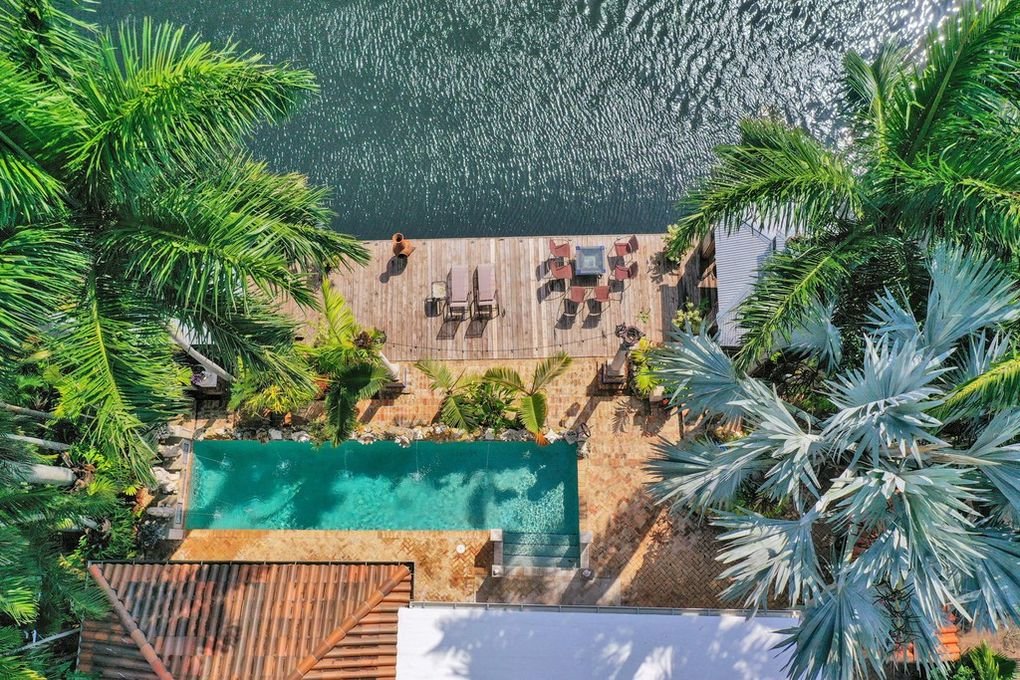 Private Villa: Waterfront, Pool, Tropical Oasis gallery image 4