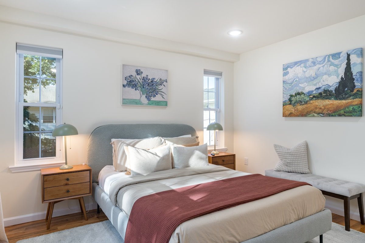 Spacious 3BR with Free Parking Near NYC gallery image 5