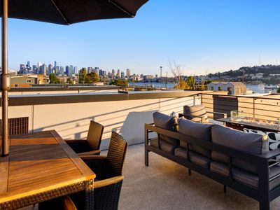 Best Seattle Views | Space Needle & Lake | Parking