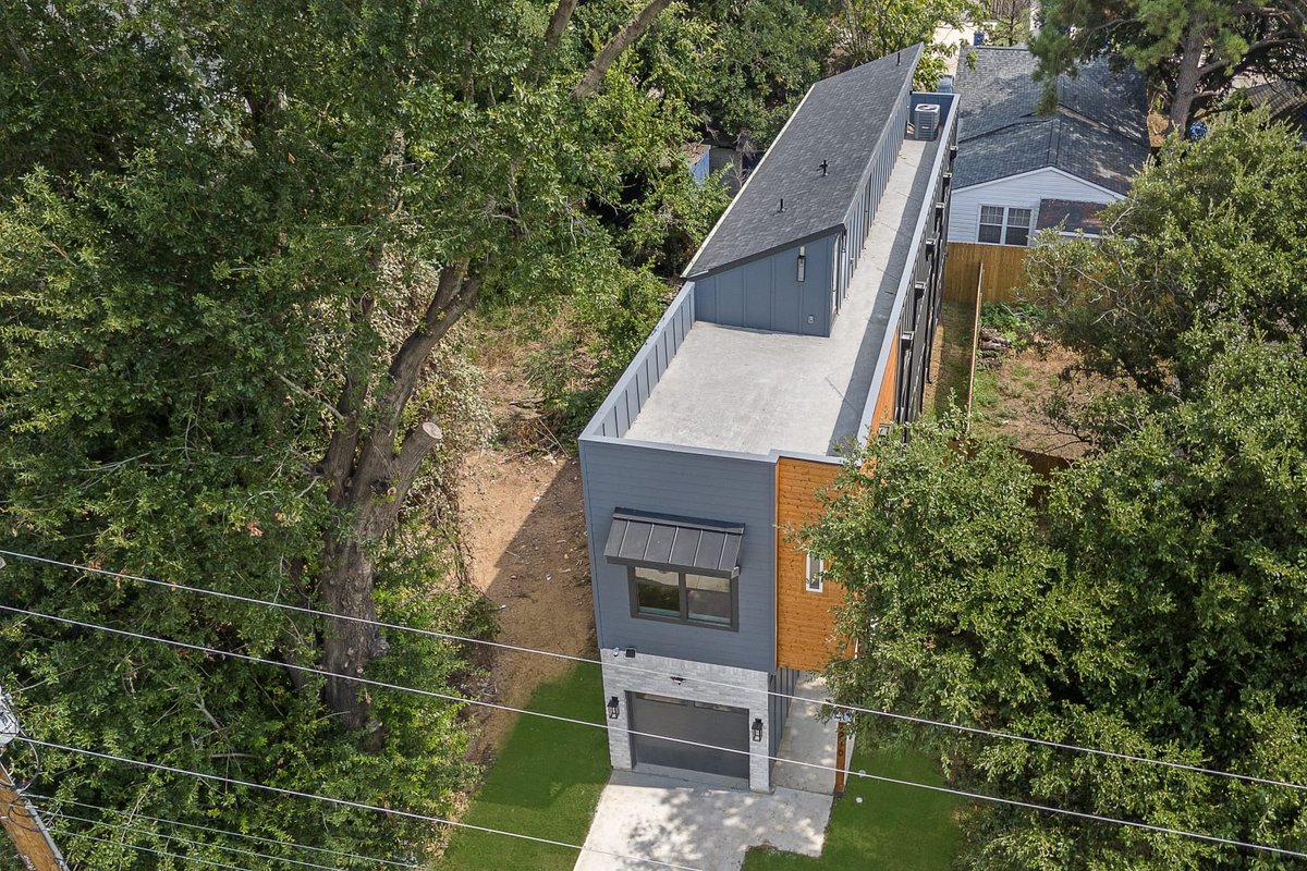 Stunning Rooftop Oasis