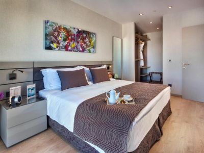 Cozy 2-Bedroom Apartment | Free Cleaning | Pool