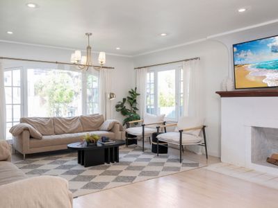 Duplex In Pico Robertson