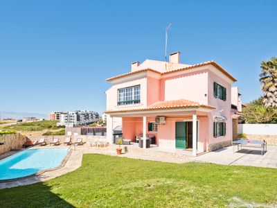 Spacious Villa/ocean view/pool/BBQ/Games/AC