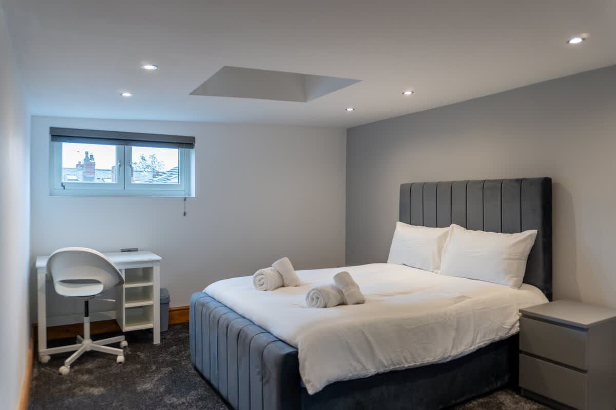 Luxury 4 Bedroom Apartment gallery image 4