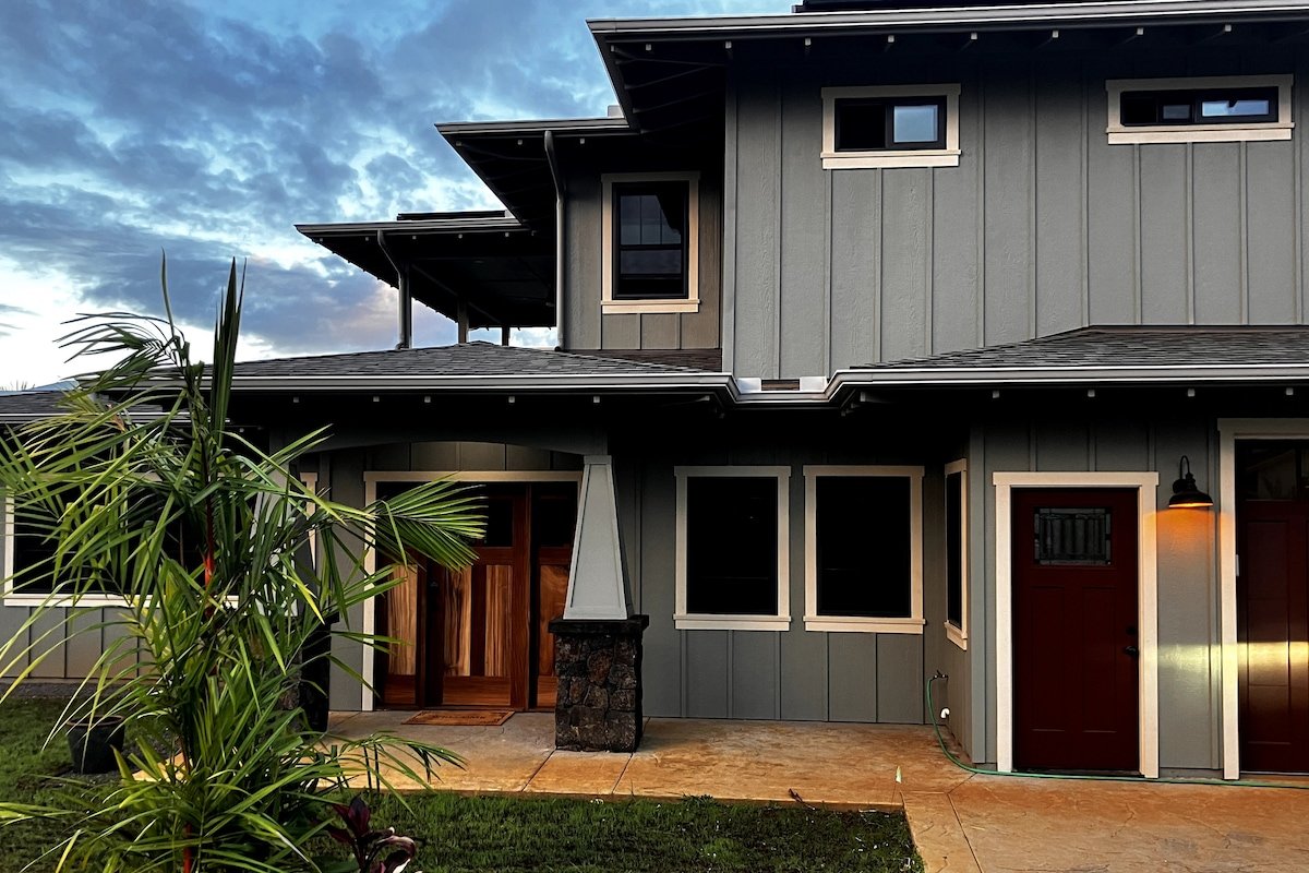 Queens Bath House, 100 steps to Trailhead gallery image 5