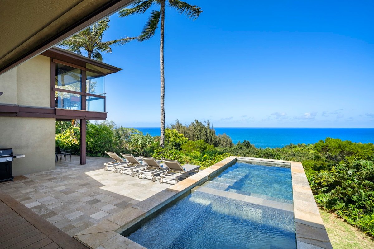 Pool & Hot Tub with Magnificent Ocean Views gallery image 5