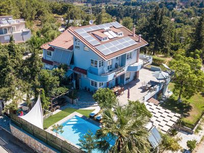 Athina’ s Villa (Heated Pool)