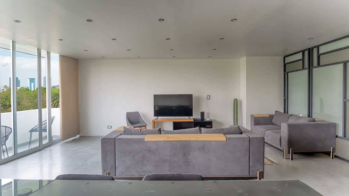 Big, Modern, Bright Condesa Apt. in Front of Park gallery image 4