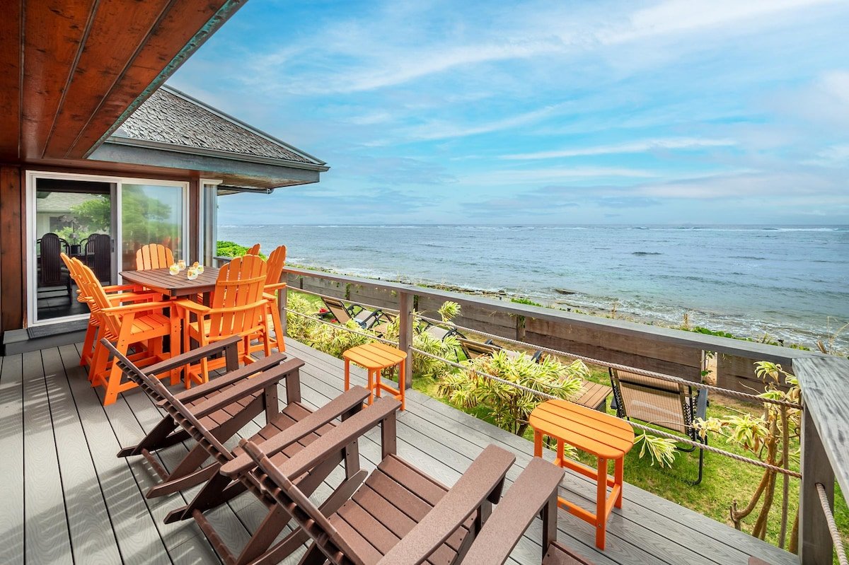 Beachfront Getaway with Panoramic Views gallery image 2