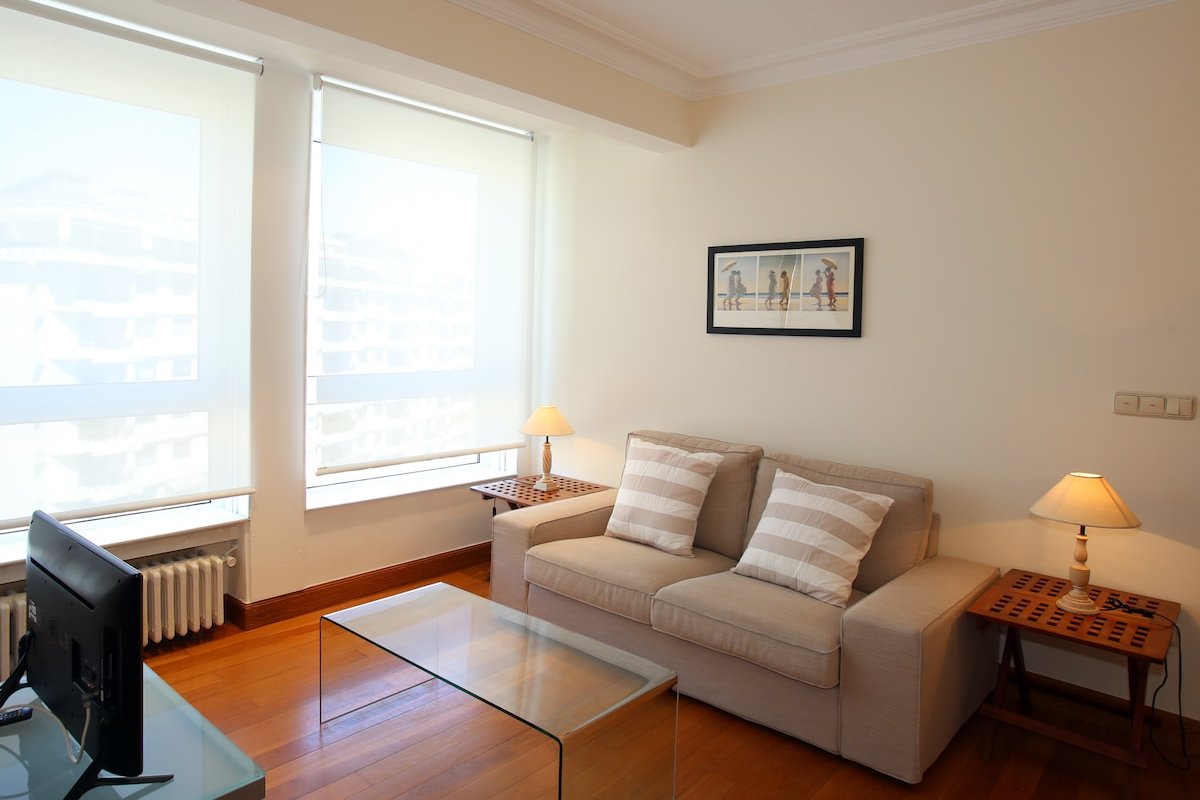 Orly, a dos pasos de la playa de La Concha gallery image 3