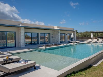 Olive Hill Villa, By Hellocrete