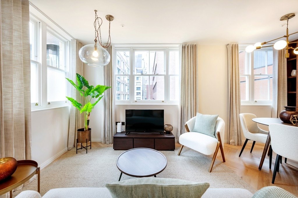 Two Bed Duplex in Covent Garden gallery image 3