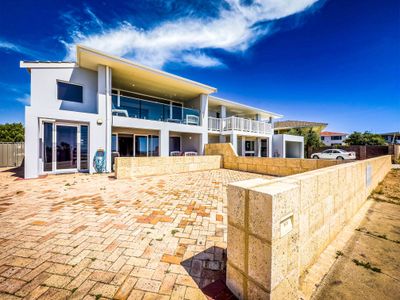Mandurah beachfront pets bike trails water sports