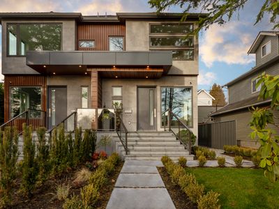 Modern duplex in prime location