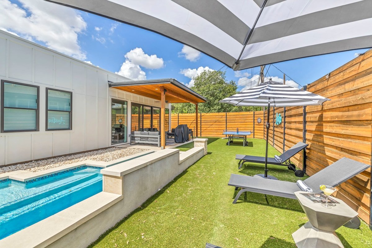 Luxury Villa 5 min to SoCo & DT+ Heated Pool gallery image 5