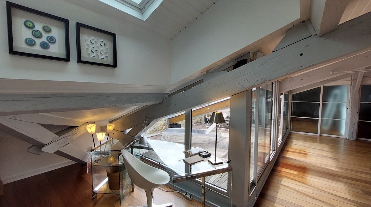 Apartment-City-Ensuite with Shower-Terrace gallery image 3