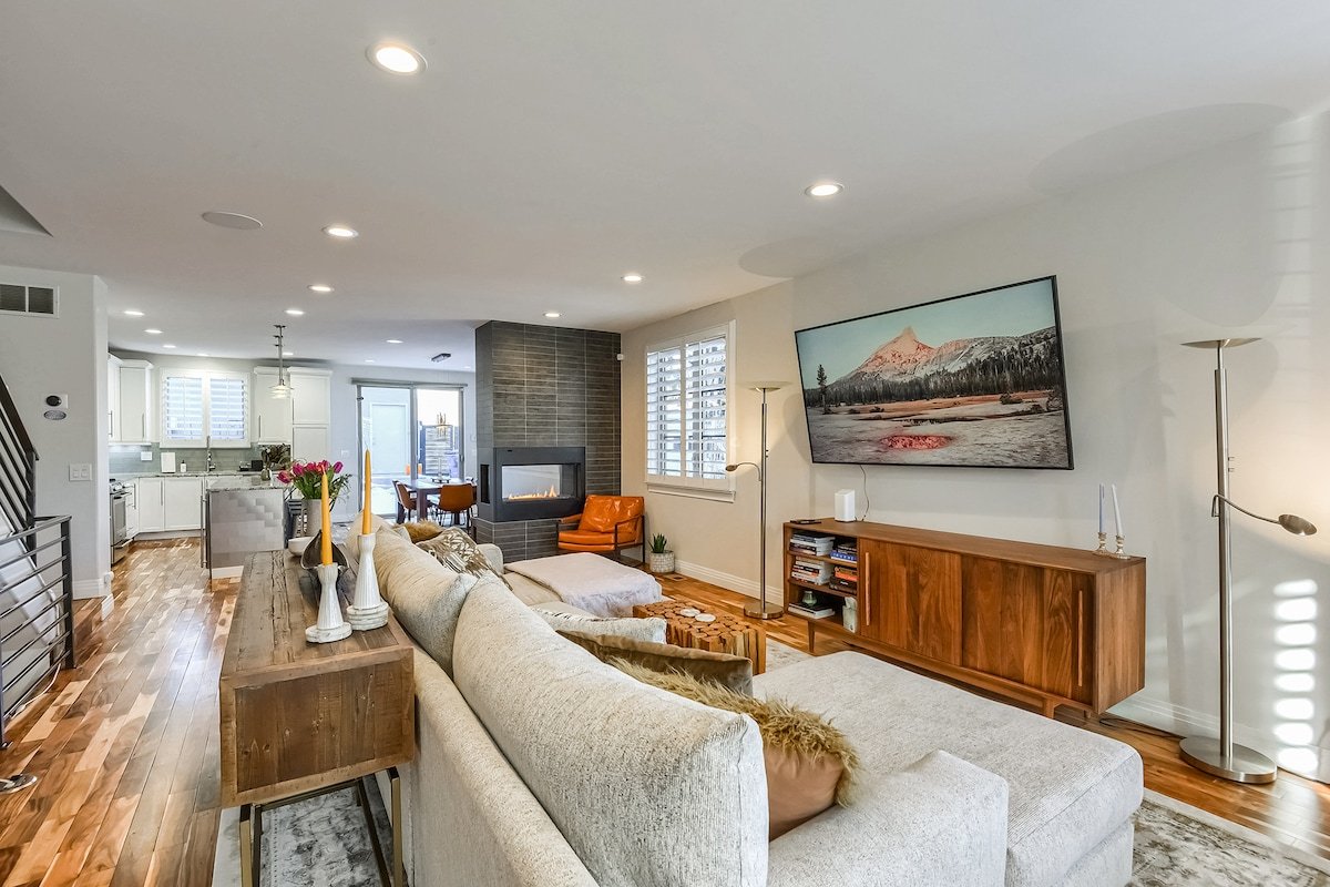 Stunning & Spacious 3-bed home – Heart of Lohi gallery image 3