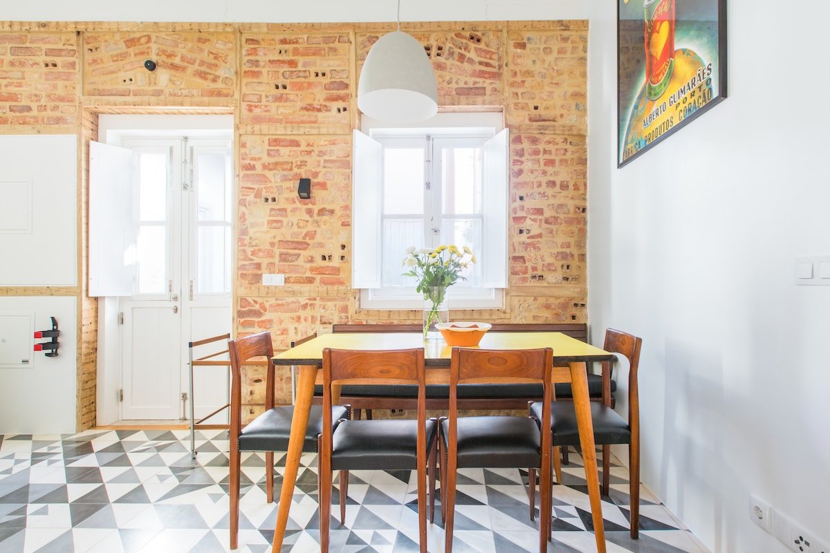 Beautifully Restored Cottage with Patio in Historic Center D gallery image 5