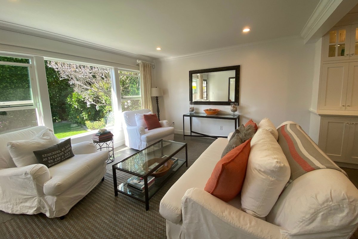 Westside LA home by beach w/private serene yard. gallery image 5