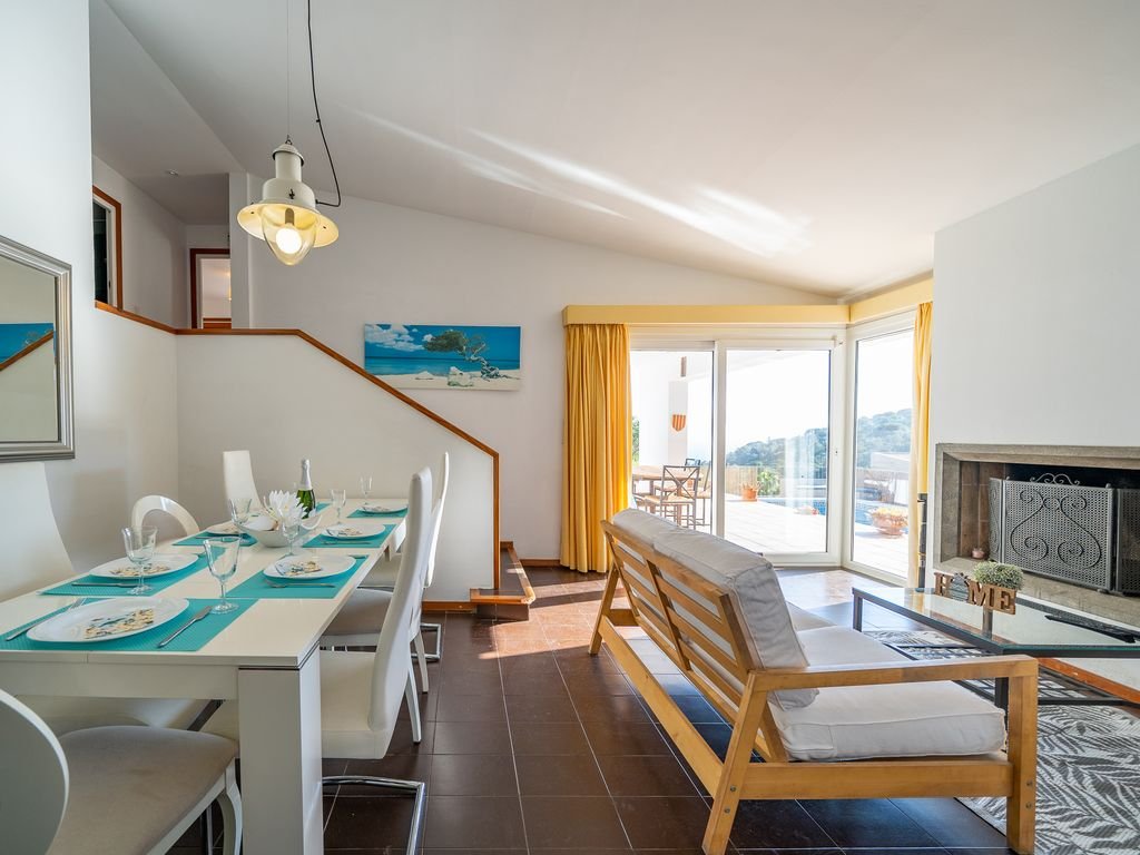 Villa Alpago – Private Pool, A/C & Sea View gallery image 5