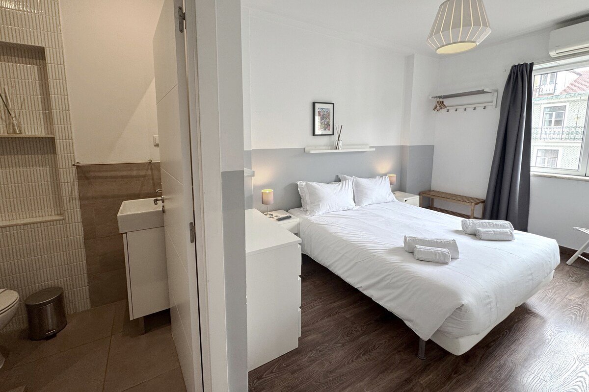 T4 Lisbon Domus 74 by amcf – 4 gallery image 4