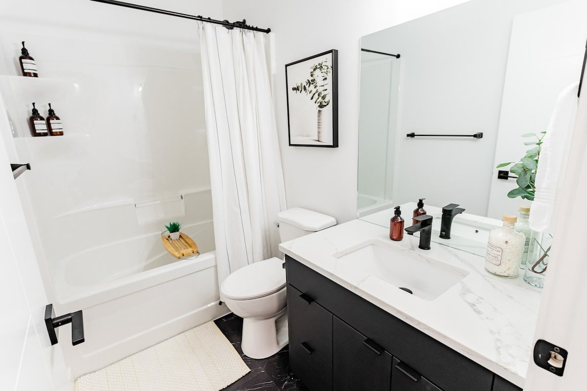 *1min Riverview Health 7min Downtown Free Parking gallery image 5