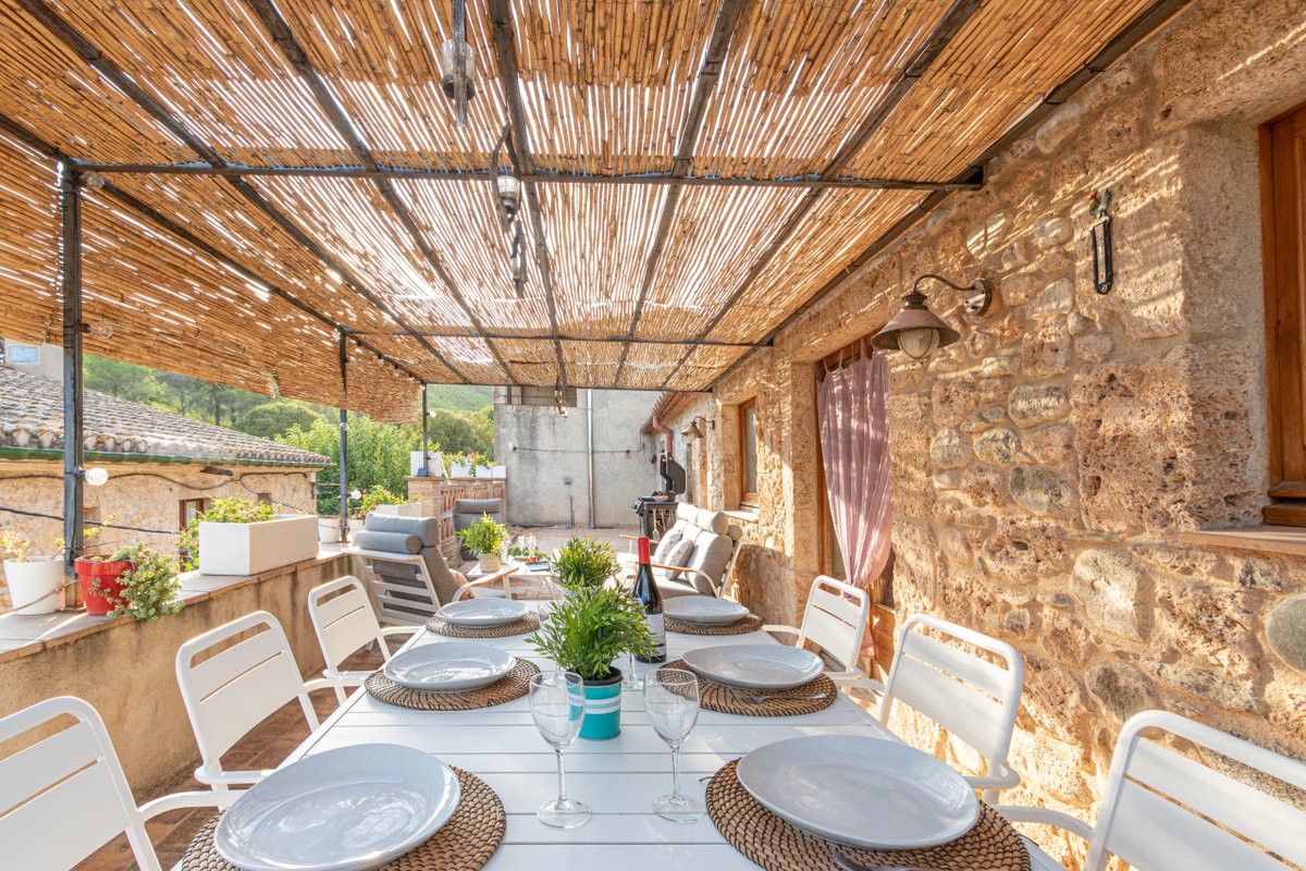 Holiday Home with Pool and Garden in Alt Empordà –