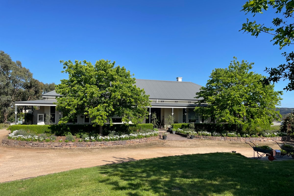 Quiet location. Magical views