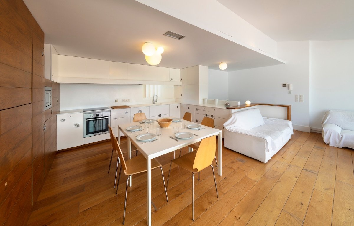 Ampli tríplex amb vistes a la badia gallery image 5