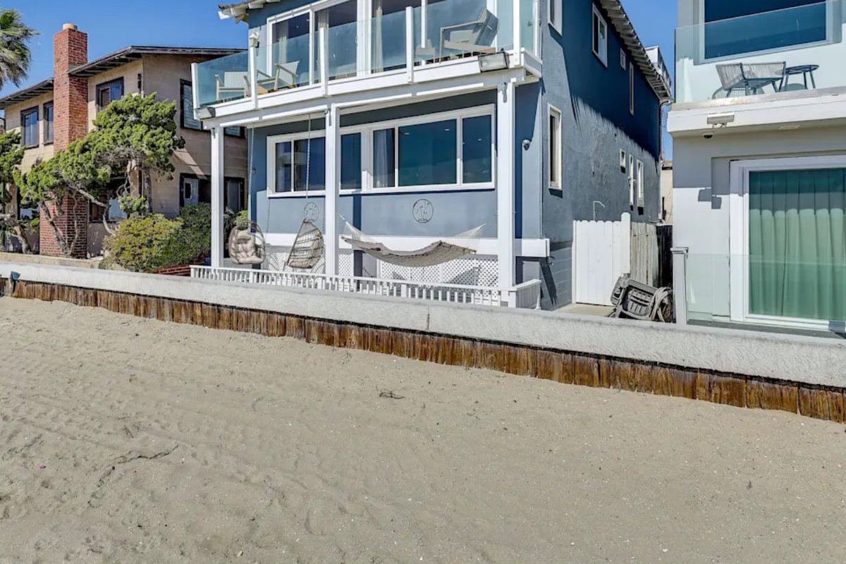 Beachfront Home in Long Beach gallery image 4