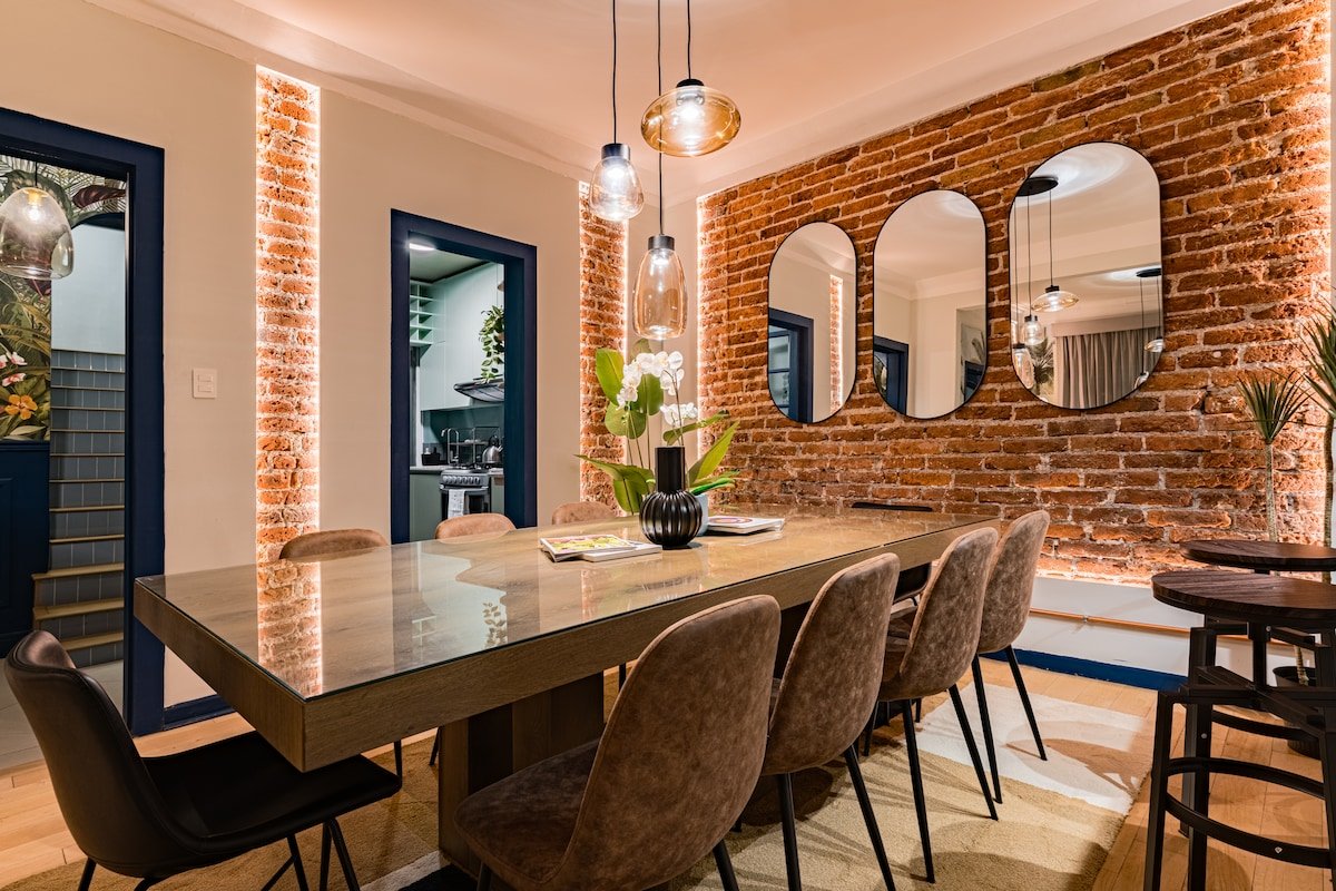 Vibrant Ámsterdam Retreat with Rooftop BBQ gallery image 5