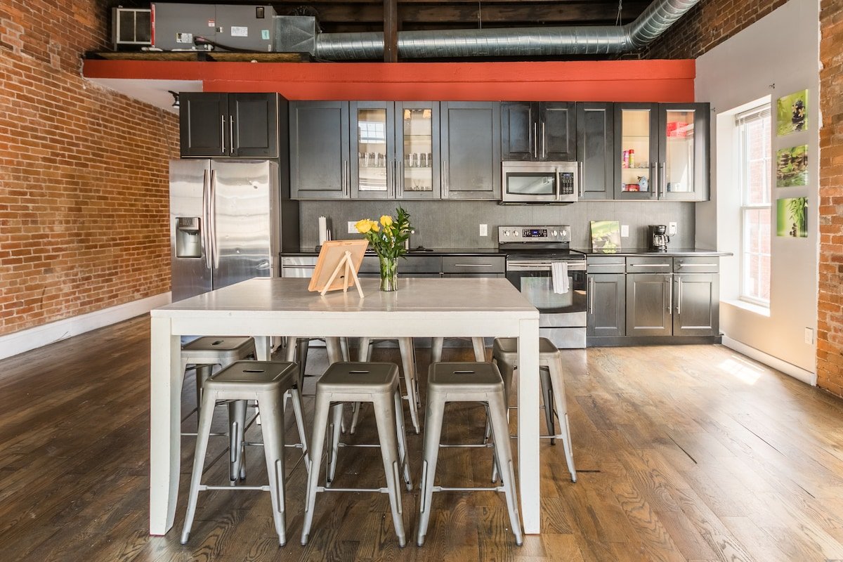 Heart of Olde Towne East Loft gallery image 5