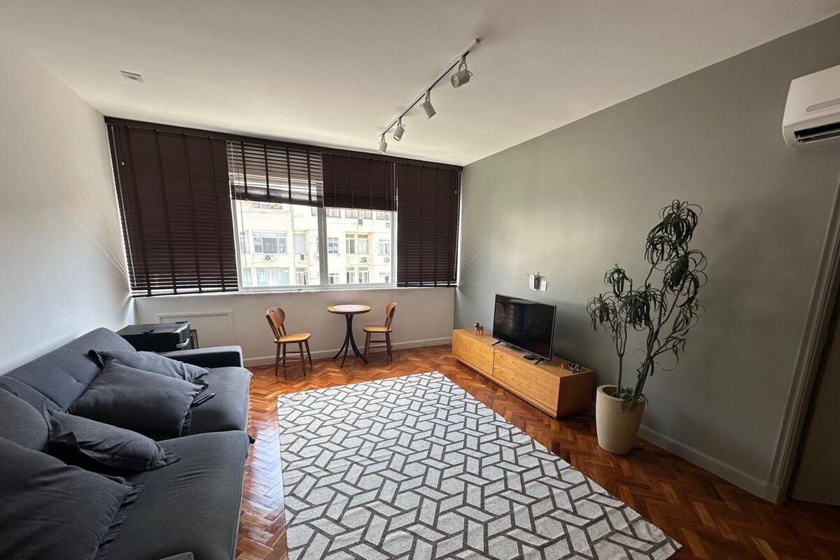 3 qts, 110 mts. Próx metrô, praia Copa e Ipa. Vaga gallery image 2