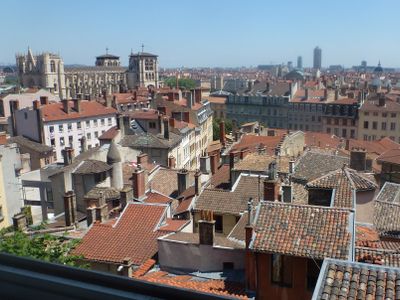 Old Lyon 180° view,1250 sq+garden