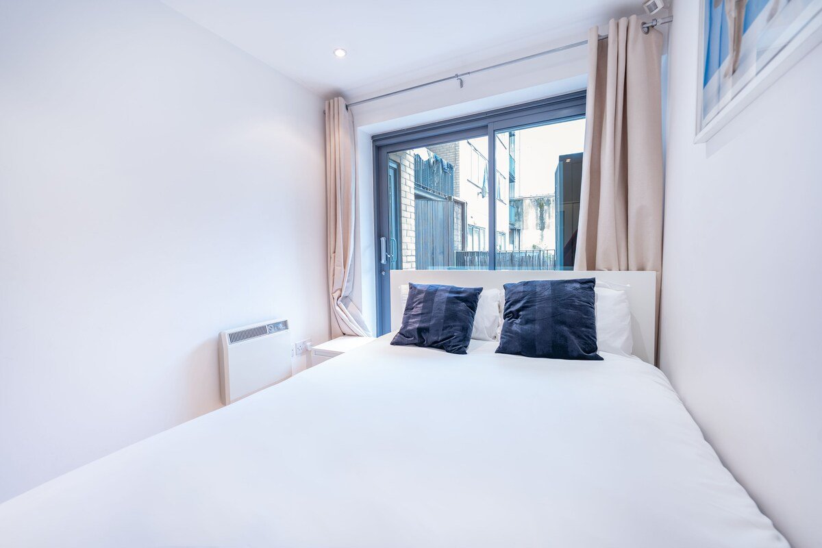 Prince William Gem gallery image 4