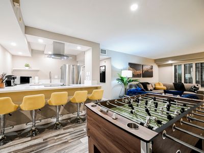 N9 2 Bedroom/2 bath Condo| Center Strip | Sleeps 8