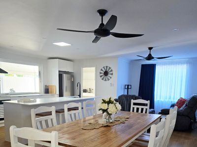 The Homestead – Sleeps 8, Pet on approval