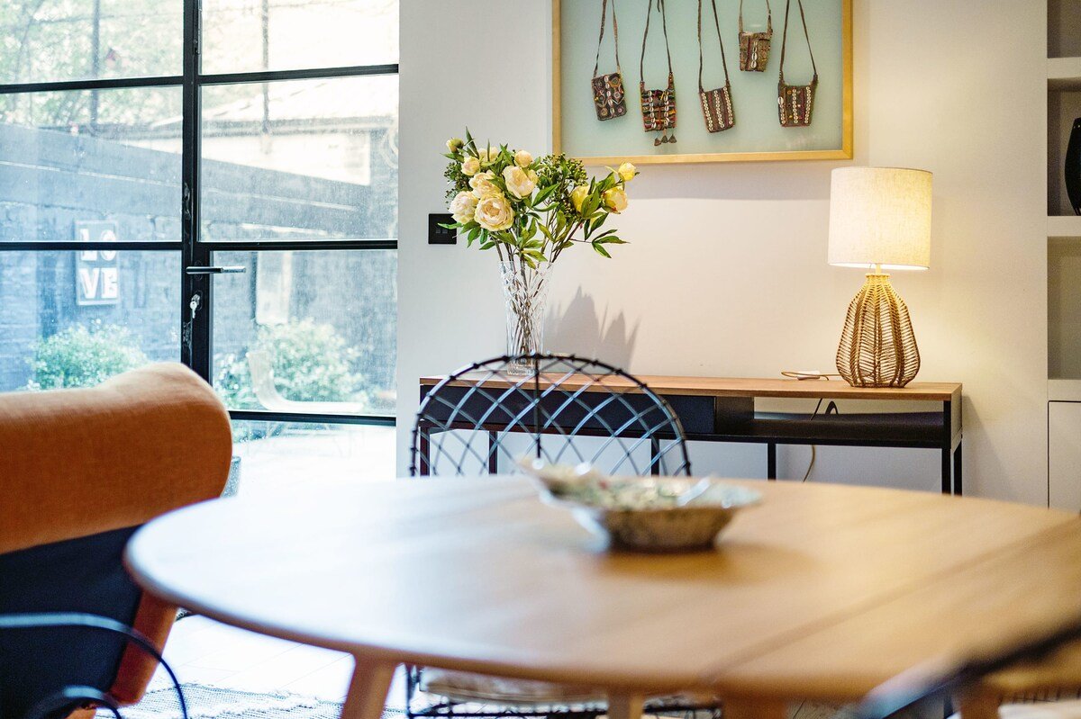 Notting Hill 2 Bed with Sauna – by Out of Office L gallery image 3