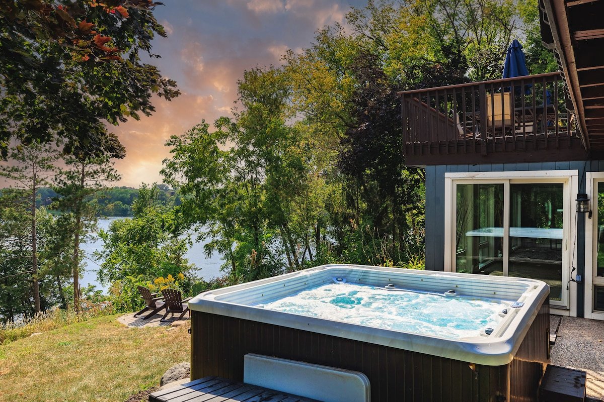 Eagle’s Nest – Lake Home with Hot Tub and Fire Pit gallery image 3