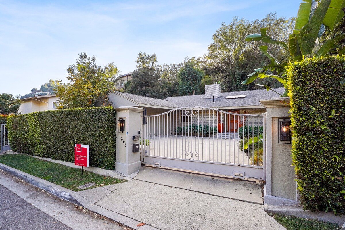 Luxury Bel Air Villa 3BD with pool gallery image 3